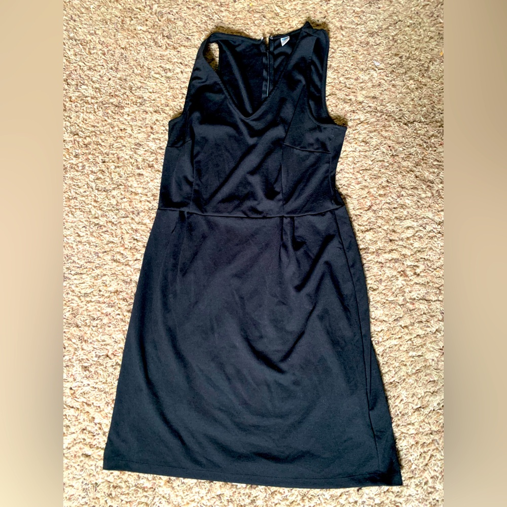Old navy black sleeveless dress size large